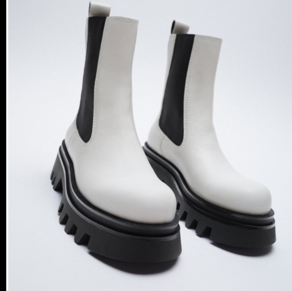 Zara low heeled lug sole leather ankle boots - Picture 11 of 11